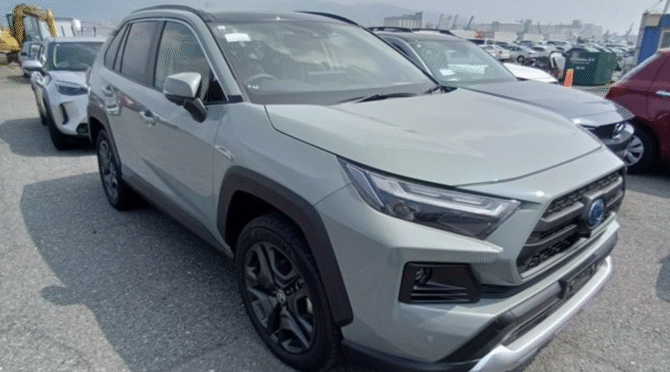 TOYOTA RAV 4 HV Adventure