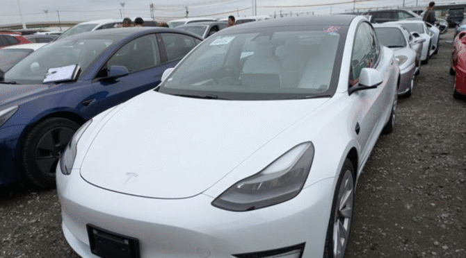 Tesla Model 3 Long Range