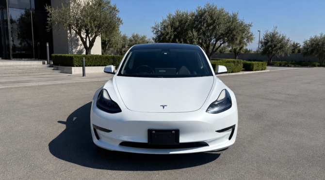 Tesla Model 3 Long Range