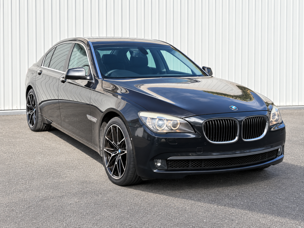 BMW 730Ld 2010 – front three-quarter exterior